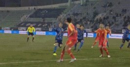 话说，疯狂踩国内球员，甚至说潘朝伟是日本第一中场这个行为…大家怎么看？