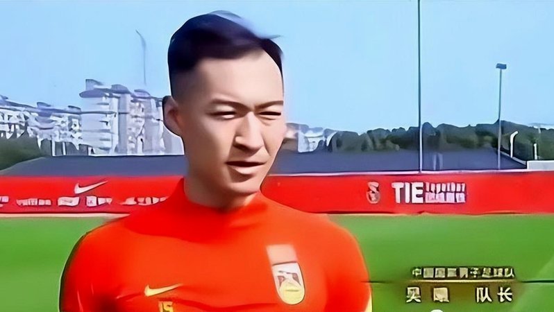 徐州队的教练懂不懂球啊！竟然说留洋回来的老二不适应苏超