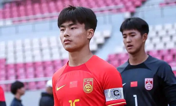 U17比赛：青春活力胜中超大叔球