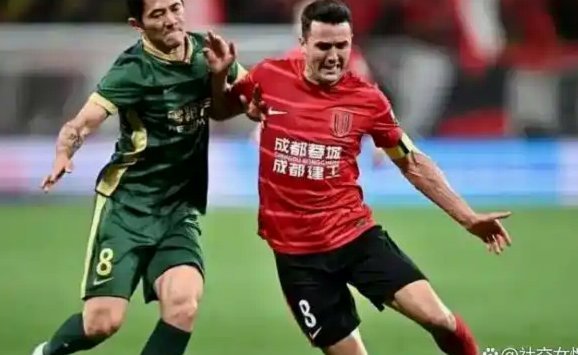 周定洋12720米领跑中超跑动榜，斯坦丘紧追其后