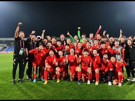 中国女足U17大胜，方珍珠上演帽子戏法，展现未来潜力